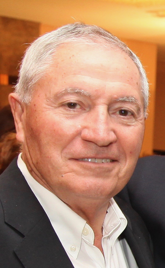 Dr. Simoes Pereira Dr. Simoes Pereira