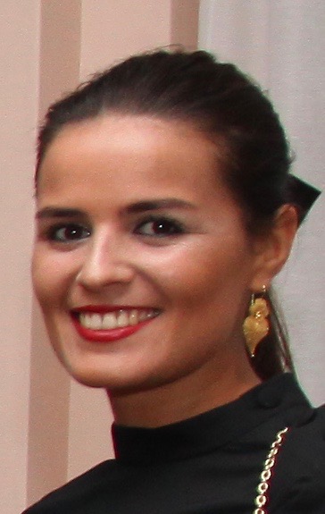 Dra. Maria Ferreira Dra. Maria Ferreira